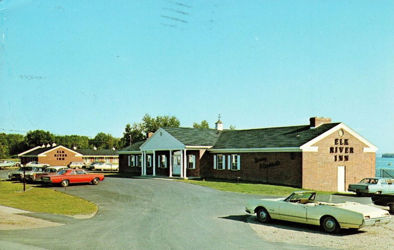 Elk River Motel (Elk River Inn) - Vintage Postcard (newer photo)